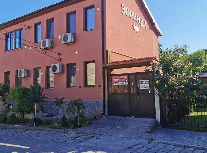 Zornitsa Gæstehus 2*